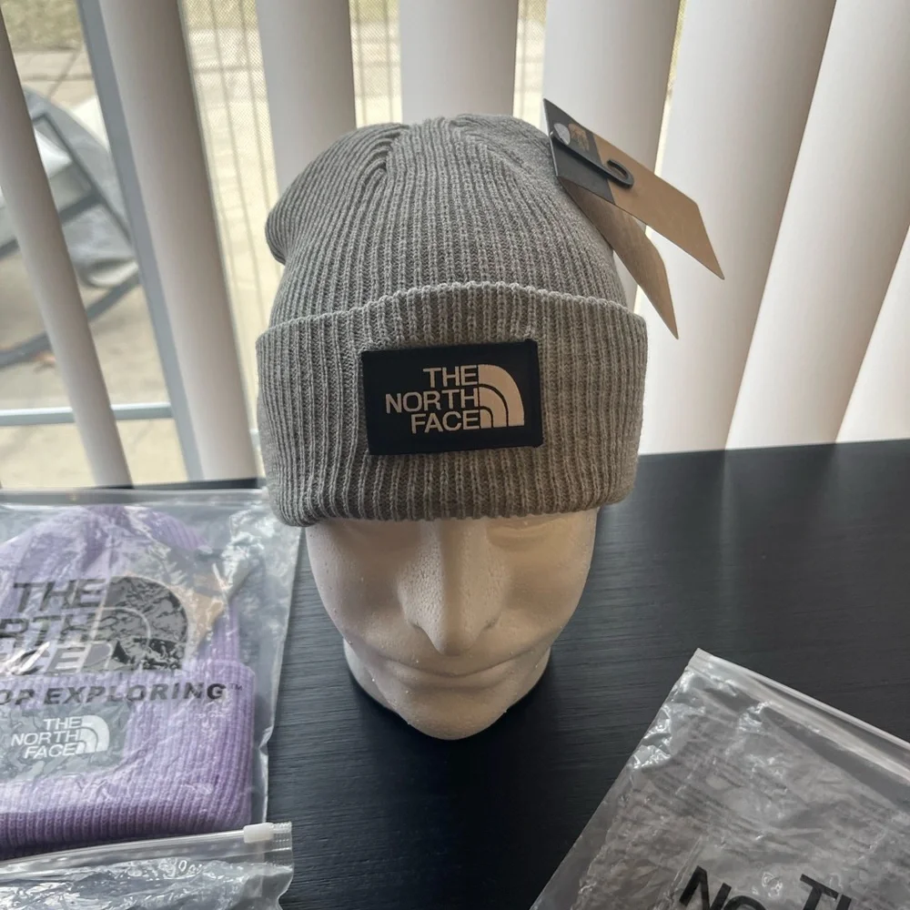 The North Face Ribbed Knit Gray Beanie